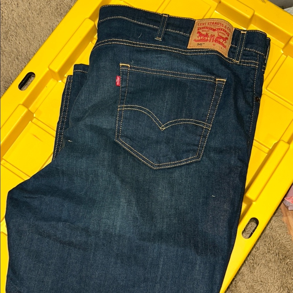 EUC Levis 541 jeans 50 x 29